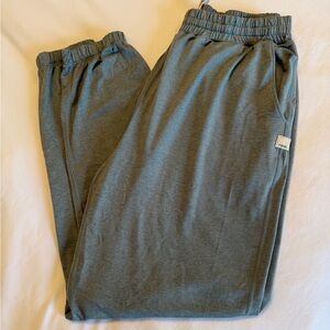 Vuori Women's Gray Joggers